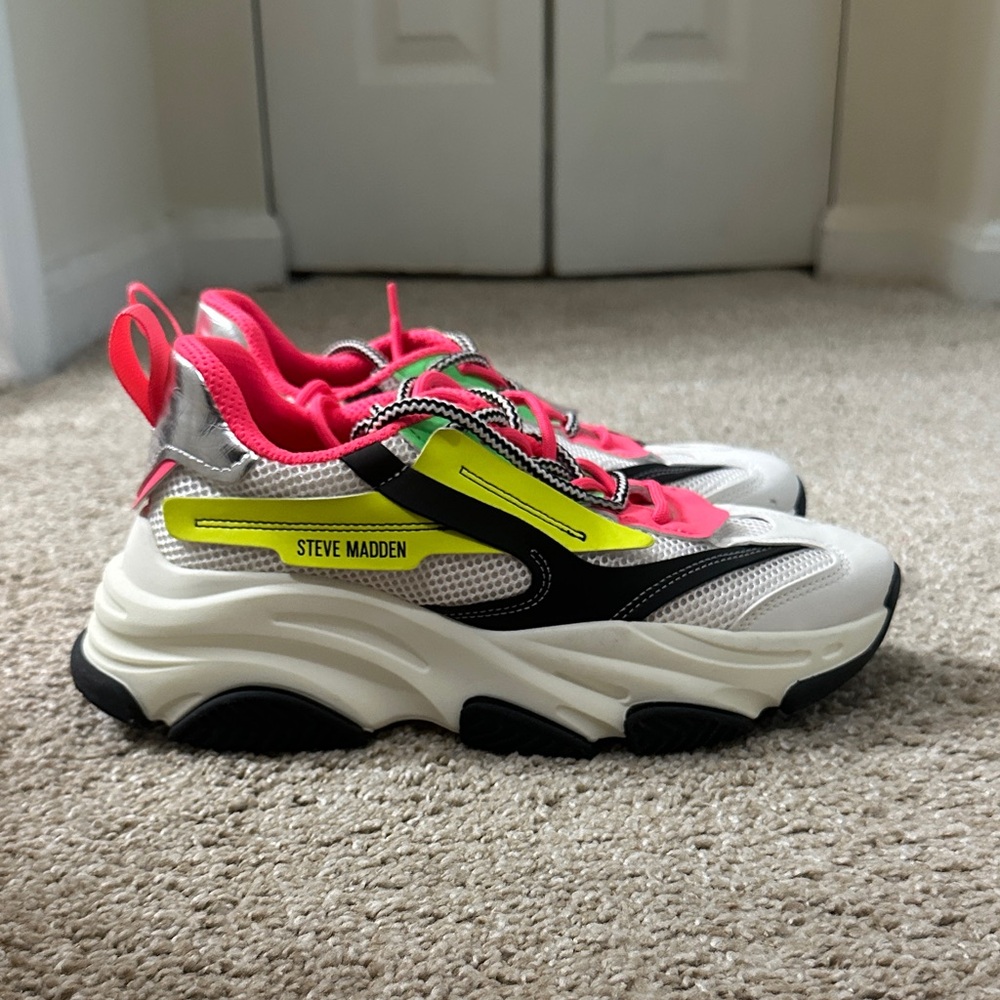 Steve Madden Possession Sneakers (no box) - Picture 3 of 6
